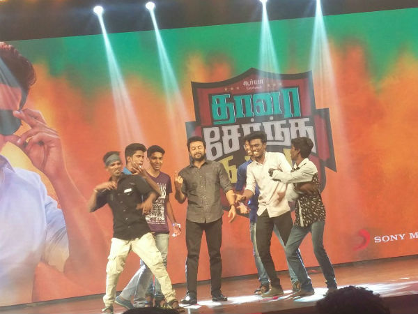 காலில் விழும் கலாச்சாரம்