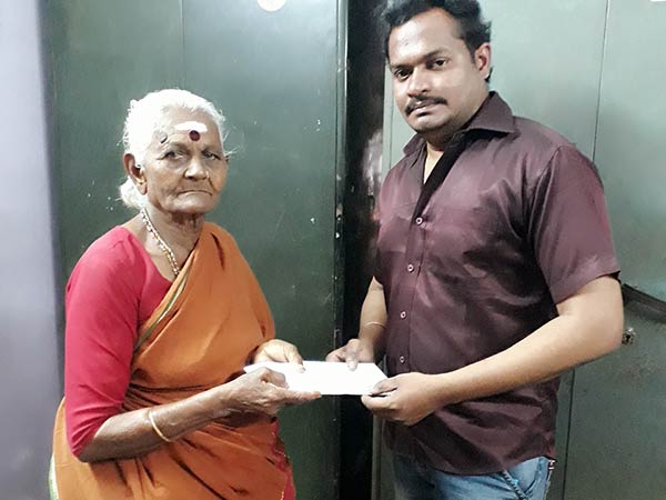 Nadigar Sangam helps to Rangammal Patti Nadigar Sangam helps to Rangammal Patti