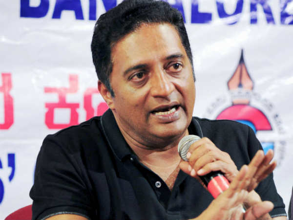 ஒரு ரூபாய் நஷ்ட ஈடு