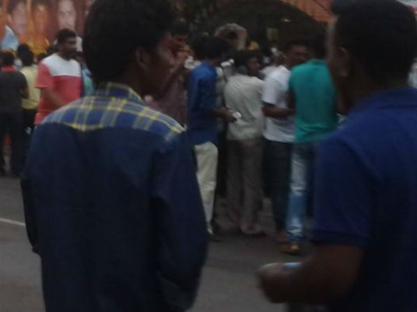 ஊக்கப்படுத்தும் விதமாக