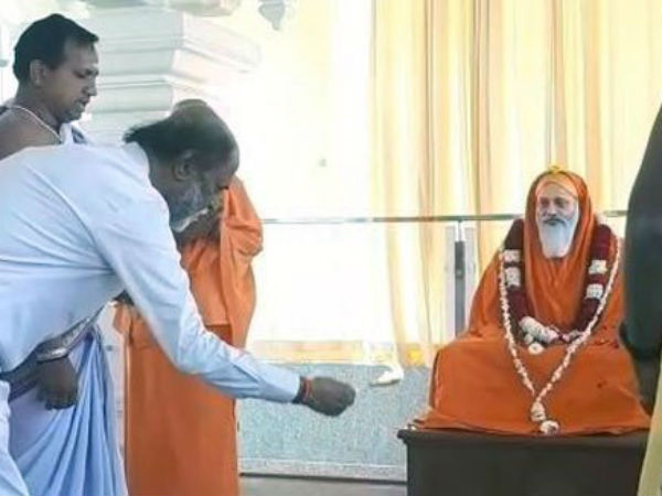 Rajinikanth visits Rishikesh Rajinikanth visits Rishikesh
