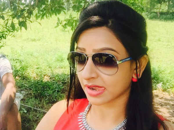 ஆங்கரா இருந்து டிவி நடிகையாகி இருக்கீங்க.. ரெண்டுக்கும் என்ன வித்தியாசம்?