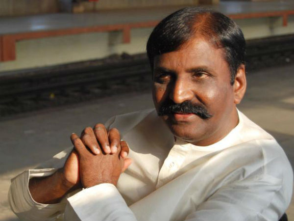 Vairamuthus condolence to CV Rajendiran Vairamuthus condolence to CV Rajendiran