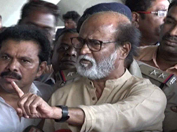 Movie journalists condemn Rajini Movie journalists condemn Rajini