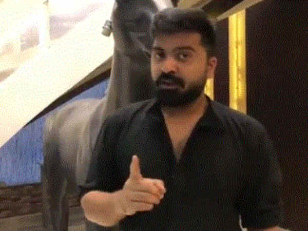 அரசை நீக்க வேண்டும்: