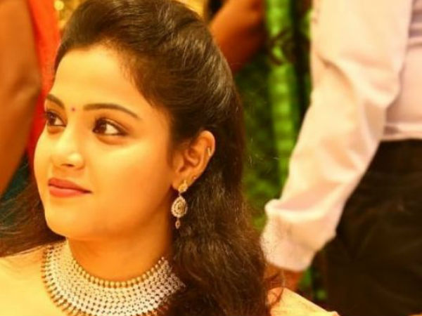 நடிக்கும் ஆசை வந்தது எப்படி?