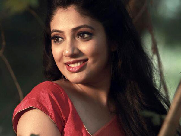 Director Madhuraj apologises to heroine Veena Director Madhuraj apologises to heroine Veena