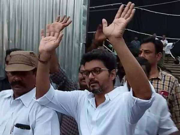 ஏன் இப்படி?