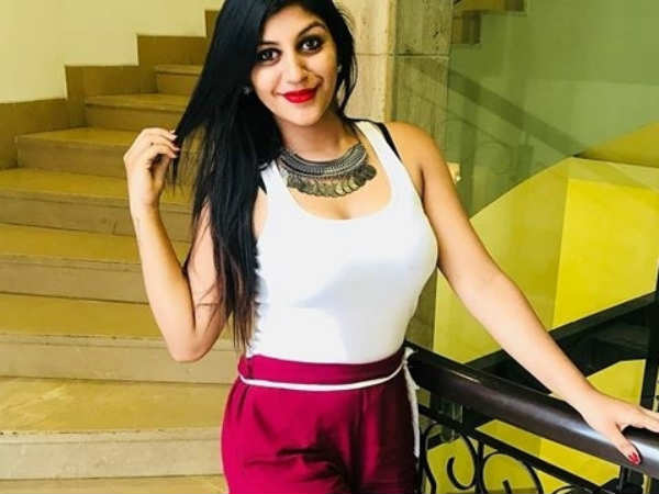 நடிகை