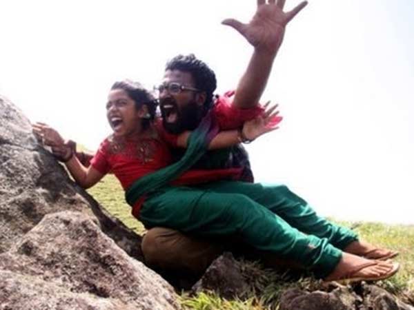 ஆனந்த யாழை