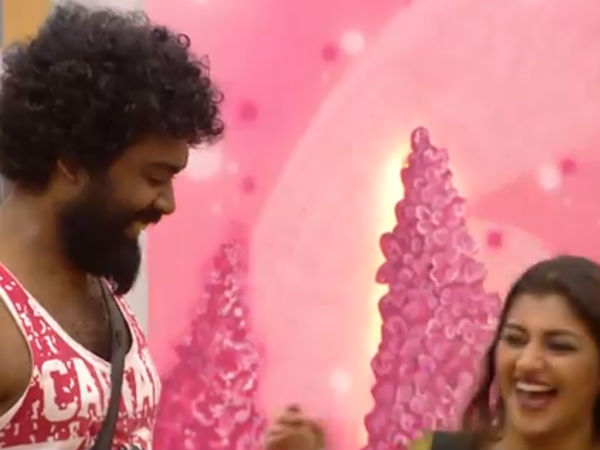 யாஷிகா