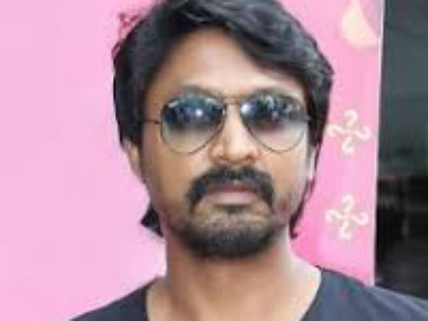 செந்நாய்களோடு சண்டை:
