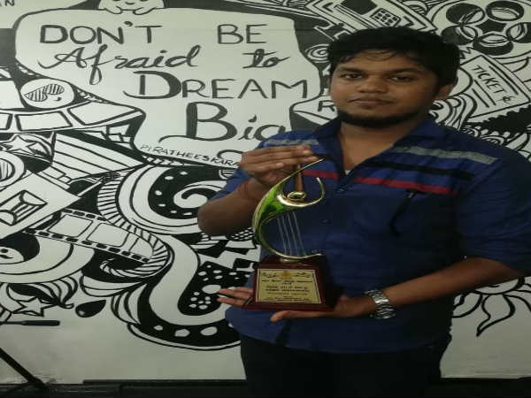 Oviya movie song wins Srilankan national award Oviya movie song wins Srilankan national award