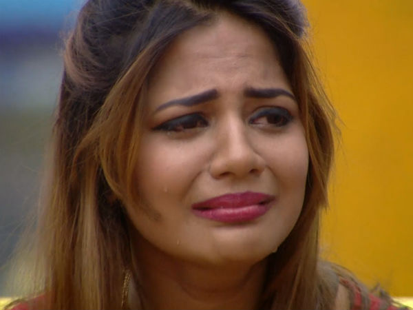 Rithvika is famous: Says Aishwaryas mother Rithvika is famous: Says Aishwaryas mother