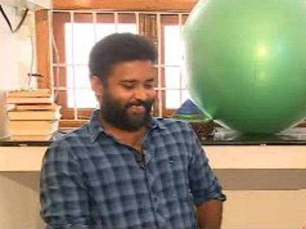 துடைப்பக்கட்டை அடி: