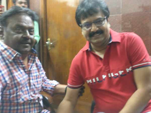 Vivek wishes Vijayakanth! Vivek wishes Vijayakanth!