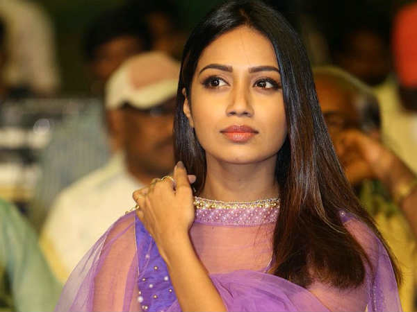 நம்ம சூழல் வேறயாச்சே?