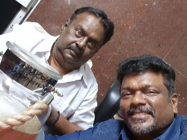 Actor Parthiban meets Vijayakanth! Actor Parthiban meets Vijayakanth!