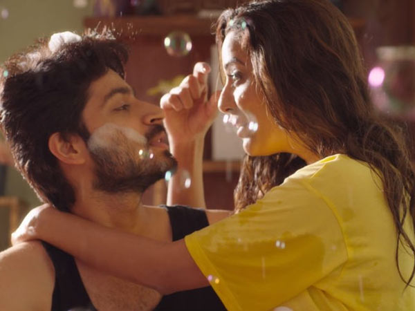 Pyaar prema Kaadhal review Pyaar prema Kaadhal review