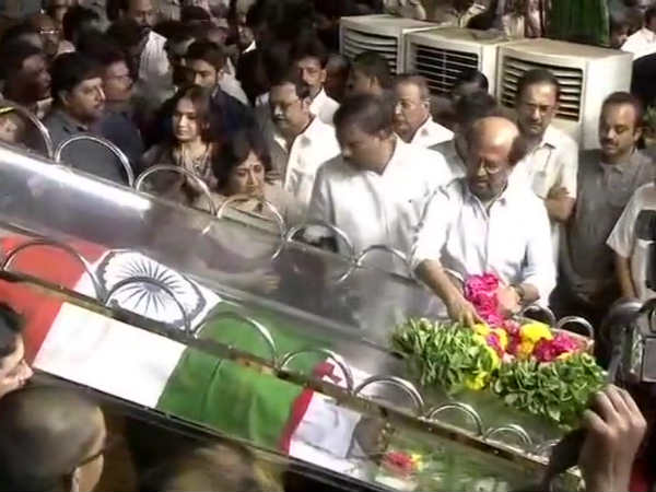 Rajini pays tribute to Karunanidhi Rajini pays tribute to Karunanidhi