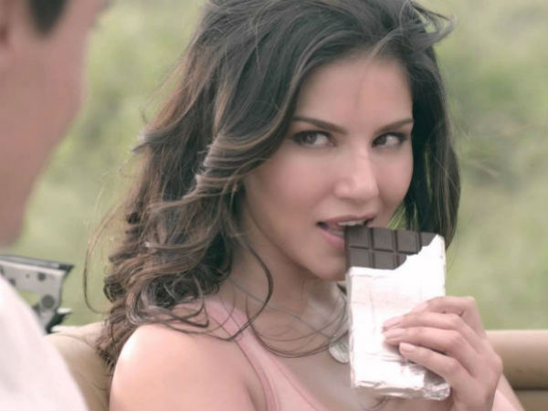 Sunny Leone donates 5 crore for Kerala? Sunny Leone donates 5 crore for Kerala?