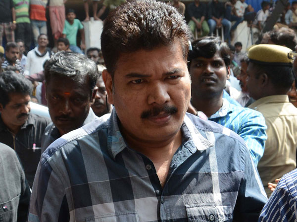 Enthiran case: Chennai HC imposes Rs. 10,000 fine on Shankar Enthiran case: Chennai HC imposes Rs. 10,000 fine on Shankar