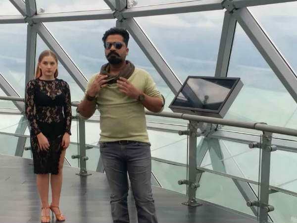 Simbu shooting pictures out! Simbu shooting pictures out!