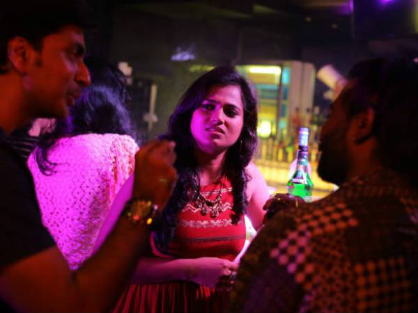 Aan dhevathai movie review Aan dhevathai movie review