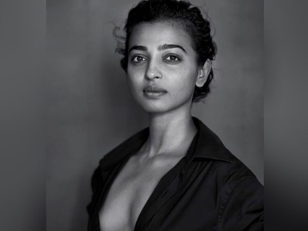 Radhika Apte stuns fans Radhika Apte stuns fans
