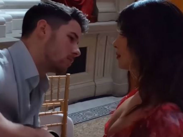 Priyanka Chopra dances while hubby sings Priyanka Chopra dances while hubby sings