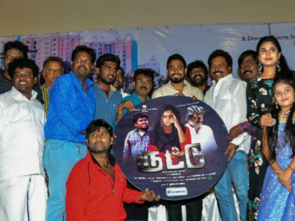 எங்கும் இரண்டு அணி