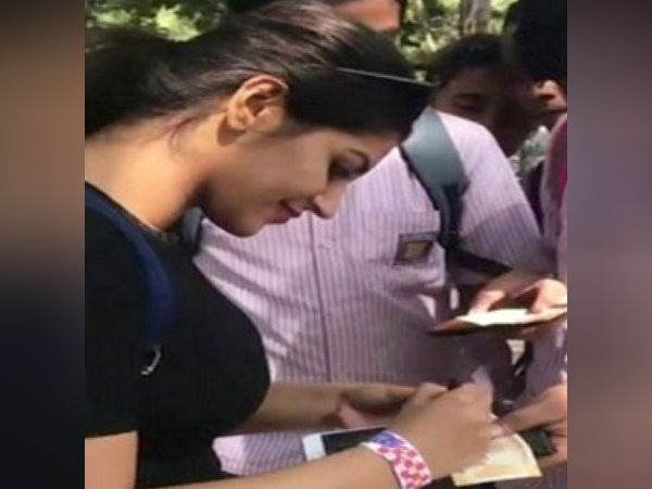 Autograph lands Yashika in trouble Autograph lands Yashika in trouble