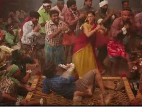 ஒரு பாடலுக்கு நடனம் :