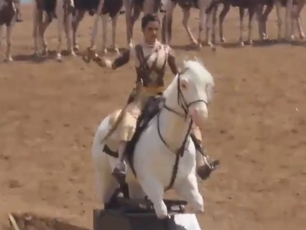 Kangana rides elelctric horse for Manikarnika Kangana rides elelctric horse for Manikarnika