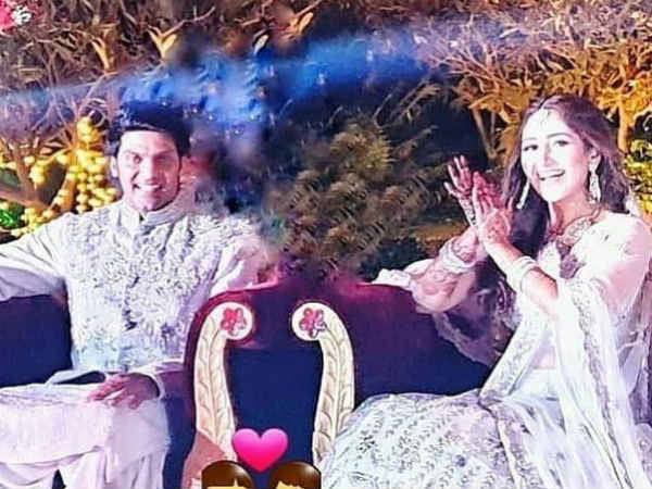Arya marries Sayyeshaa Arya marries Sayyeshaa