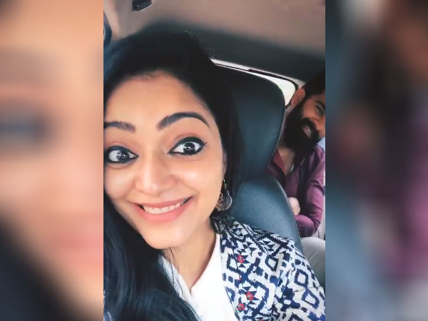What does Janani and Ashok selvan do in shooting intervals? What does Janani and Ashok selvan do in shooting intervals?