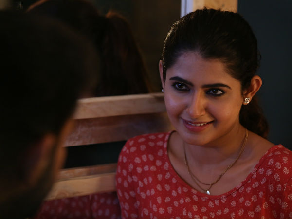 ரொமான்ஸ் காட்சிகள்