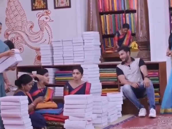 கண்களை உருட்டினா