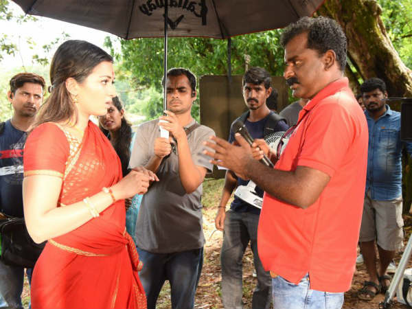 நிஜ பாம்பு செட்டாகவில்லை