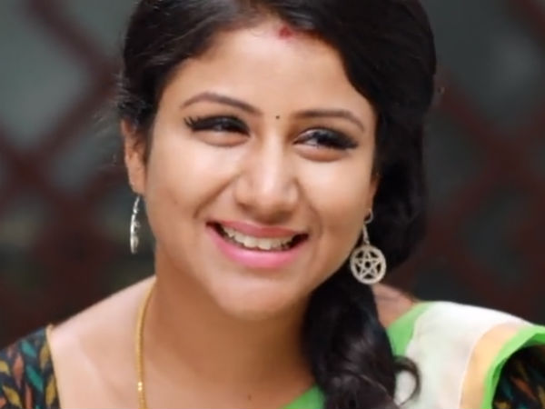 பாலில் குங்கும பூ