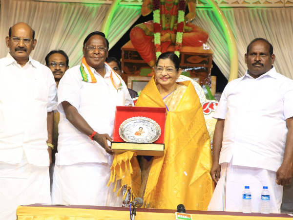 சுசீலாவுக்கு விருது