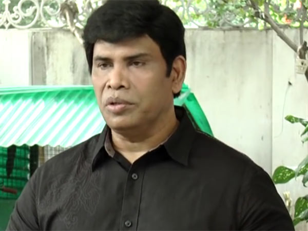 ஒதுங்கி உள்ளார் ஆனந்த்ராஜ்
