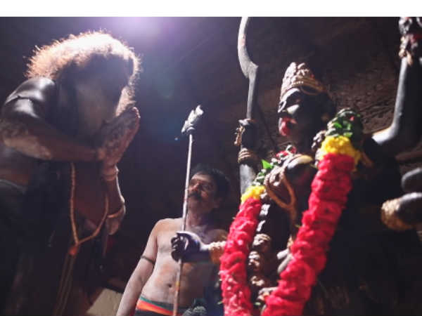 தூக்கிக்கறான் மகேஷ்