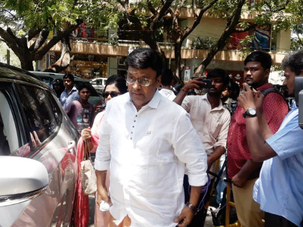 Bhagyaraj and team meets Kamal Haasan Bhagyaraj and team meets Kamal Haasan