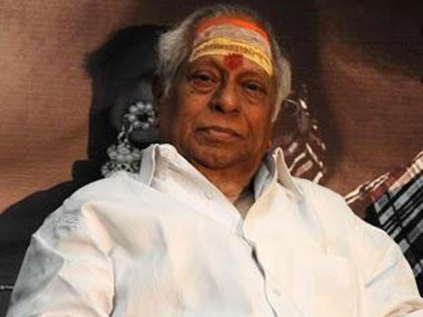 தனியாக 950 படங்கள்