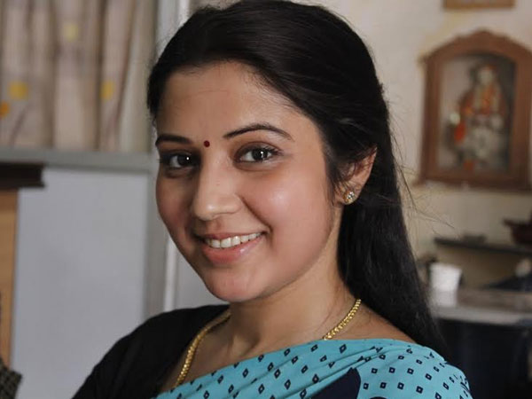 அங்கும் வாய்ப்பு கிடைக்கவில்லை