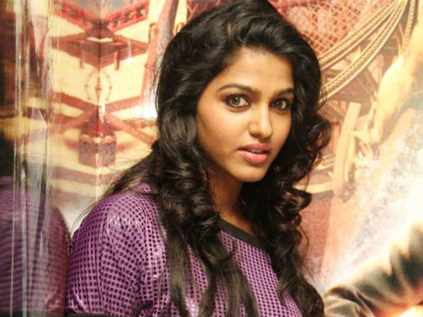 கையில் எலும்பு முறிவு: