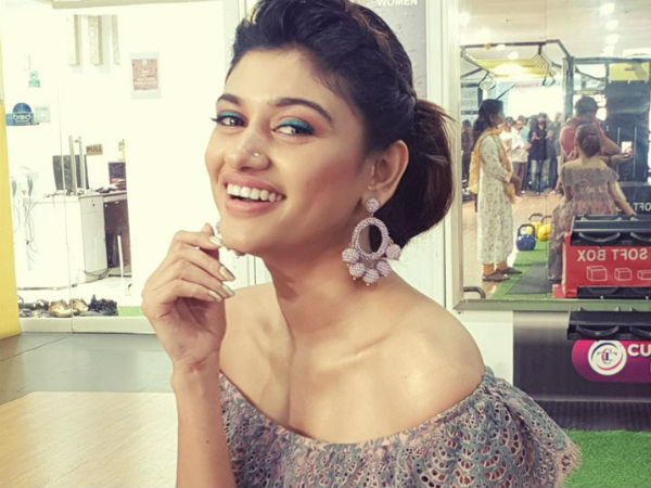 Oviya fans liked her New Picture on Twitter Oviya fans liked her New Picture on Twitter