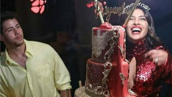 Wow, Nick spends Rs. 3.45 lakh on Priyankas Bday cake Wow, Nick spends Rs. 3.45 lakh on Priyankas Bday cake