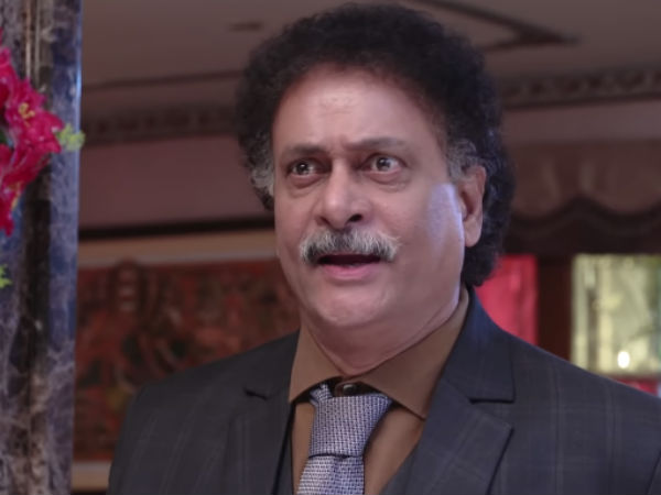 நக்கலா கூப்பிடறான்